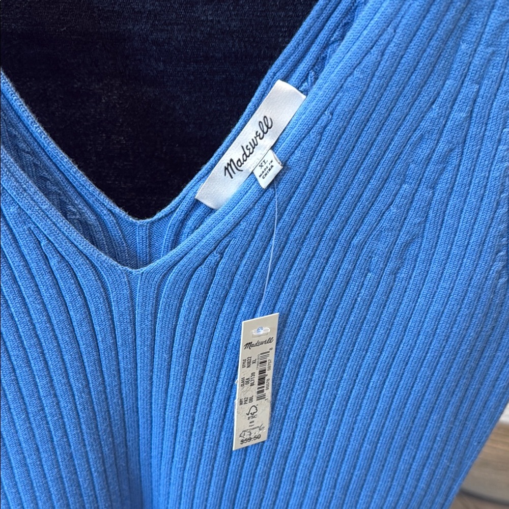 Blue Ribbed Knit Tank Top - Picture 2 of 3
